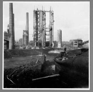 Durch Luftangriff zerstörte Chemieanlagen im Werk Böhlen