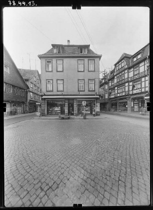 Schmalkalden, Salzbrücke. Wohnhaus mit Laden. Straßenfront