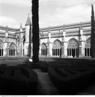 Santa Maria da Vitória, Claustro Real