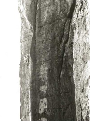 Sächsische Schweiz. Schrammsteine, Falkenstein. Seilschaft Karlheinz Gonda an der Westkante (VIIc)