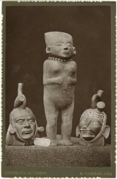 Récipients en argile, figurine en argile (Dr. Nicolas Saënz)