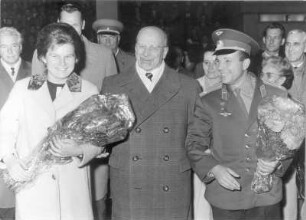 Berlin (Ost). Besuch der sowjetischen Kosmonauten Valentina Tereschkowa und Juri Gagarin in Berlin, 17.-22.? Oktober 1963. Empfang durch Walter Ulbricht