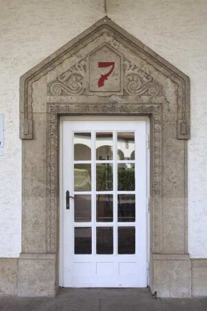 Portal Badehaus 7