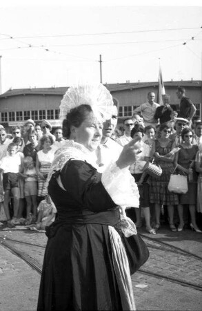 Basel (Schweiz): Trachtenfrauen