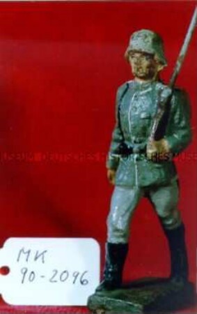 Marschsoldat mit Tornister