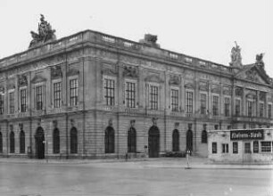 Berlin, Zeughaus. Entwurf von Francois Blondel. Martin Grünberg, Andreas Schlüter, Jean de Bodt