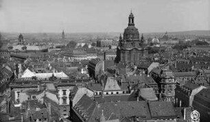 Dresden. Blick vom Turm der Kreuzkirche nach Nordnordost zum Neumarkt