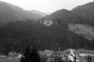 Hornberg: Burg Hornberg; von der Bahnhofseite aus