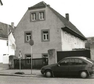 Coswig, Hauptstraße 24. Ehemaliges Weingut. Wohnstallhaus (1850). Straßenansicht