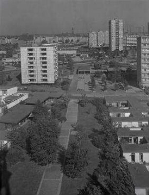 180° Panorama, Bild 5 von 8. Blick auf die Bauaustellung Interbau 57 vom Wohnhaus Giraffe über Hansaplatz bis Richtung Siegessäule. Berlin-Hansaviertel, Händelallee