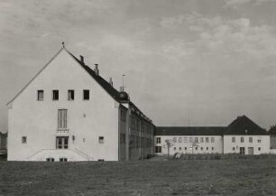 Taucha. Volksschulneubau. Rückseite