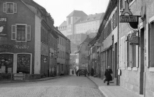 Blieskastel: Straße und Schloss, heute Lehrerinnenseminar