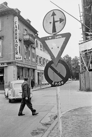 Falschfahrer an der Kreuzung Ritterstraße/Zirkel.