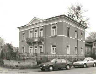 Dresden-Blasewitz, Polenzstraße 9. Villa "Louise" (1876/1900)