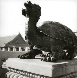 Schildkröte : Schildkröte. Bronze. Peking, Kaiserpalast (Verbotene Stadt)