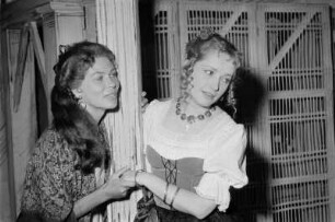 Szenenbilder aus "Cristinas Heimreise" von H. von Hofmannsthal : Komödie
