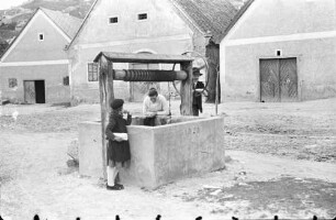 Budaörs: am Ziehbrunnen