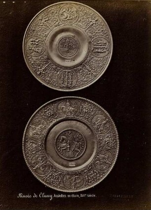 Musée de Cluny. Assiettes en étain, XVI.e siècle