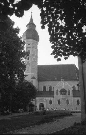 Andechs: Turm der Klosterkirche