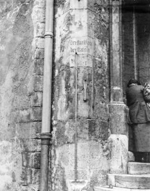 Regensburger Klafter : Regensburg. Schuh-, Ellen- und Klaftermaß am Alten Rathaus