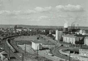 Dresden. Blick vom Studentenwohnheim Budapester Straße 22 über die Ammonstraße nach Norden : Technikgeschichte | Verkehr | Schienenverkehr | Bahnkörper