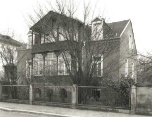 Dresden-Blasewitz, Gustav-Freytag-Straße 8. Wohnhaus (um 1900)