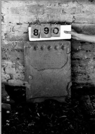 Grabstein 890