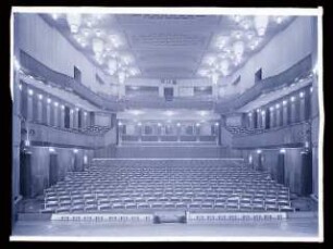 Schauspielhaus, Hannover: Ansicht Zuschauerraum (Negativ zu Inv. Nr. TBS 153,03)