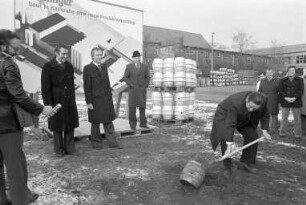 Erster Spatenstich für die neue Produktionsstätte der Brauerei Moninger auf dem ehemaligen Gelände der Brauerei Sinner in Grünwinkel