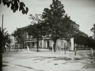 Dresden-Neustadt. Albert-Theater. Eingangsfront zum Albertplatz