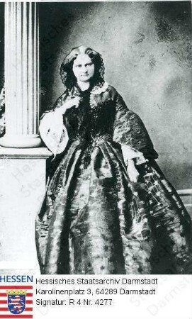 Mathilde Großherzogin v. Hessen und bei Rhein geb. Prinzessin v. Bayern (1813-1862) / Porträt, neben Säule stehend, Ganzfigur