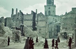 Lublin. Häuserruinen vor dem Trinitatistor