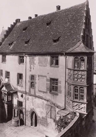 Büdingen, Schlossgasse : Büdingen. Wohnhaus (Rekoratshaus), Schlossgasse. Hofansicht
