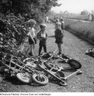 Tag des Kindes Kindergarten Rosa Menzer Friedensfahrt?