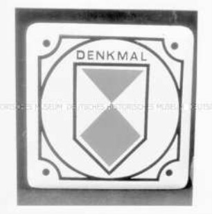 Schild: Denkmal