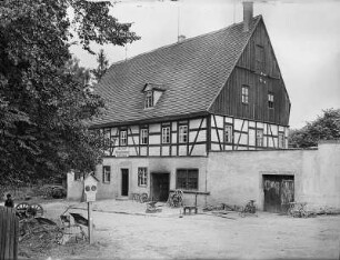 Ehrenberg im Zschopautal. Dorfschmiede und Gasthof "Rittergut Ehrenberg"