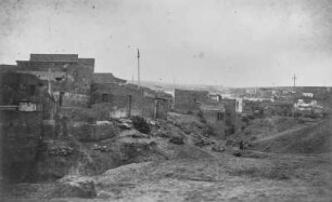 Rohbau : Blick auf im Rohbau befindliche Häuser nahe des Strandes auf Gran Canaria.