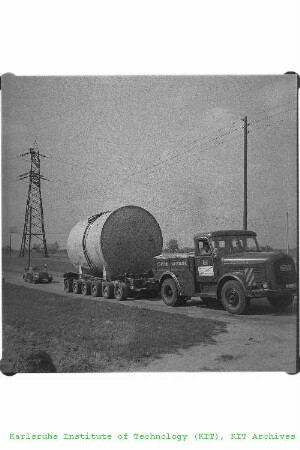Transport des Core-Tanks des Forschungsreaktors 2 (FR 2) zum Kernforschungszentrum Karlsruhe (KfK)