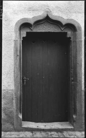 Kloster Lobenfeld - Evangelische Pfarrkirche Wohnhaus Eingangstür