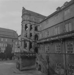 Torgau. Schloss Hartenfels, Innenhof mit Wendelstein