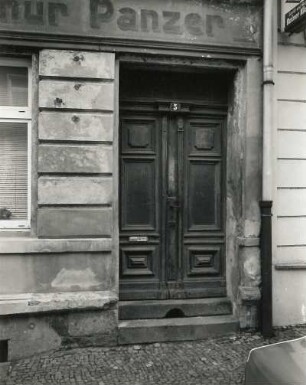Wurzen, Kantstraße 5. Wohnhaus (um 1880). Haustür
