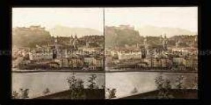 Blick vom Klostergarten über Fluss Salzach zur Festung, Salburg