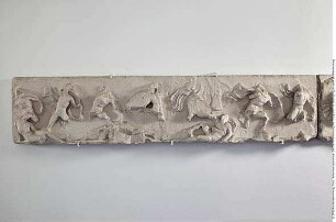 Abguß: Relief vom Westfries des Tempels der Athena Nike in Athen