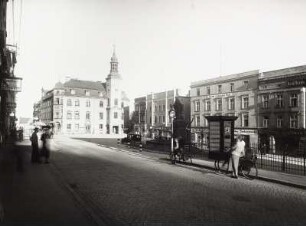 Gottesberg, Stadtansicht : Gottesberg (Boguszow/Polen). Stadtansicht mit Rathaus und Hotel "Schwarzes Floß"