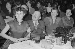 Gäste im Auditorium einer Veranstaltung