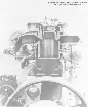 16/45 PS-Motor, Ansaugen (Daimler) : Technikgeschichte | Maschinenbau | Verkehrswesen | Autowesen