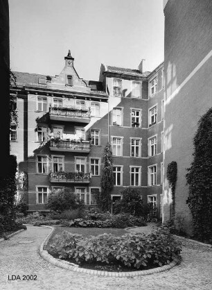 Vorgarten und Gartenhof der Koepjohannschen Stiftung,; Berlin, Mitte
