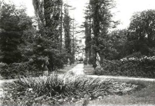 Meuselwitz, Schlosspark : Blick zur Orangerie im Schlosspark Meuselwitz