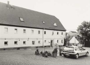 Mobschatz-Brabschütz, Dorfplatz 12. Bauernhof. Wohnstallhaus (bez. 1877)