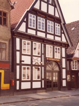 Blick auf das Haus Krumme Str. 42. Detmold. Papierabzug